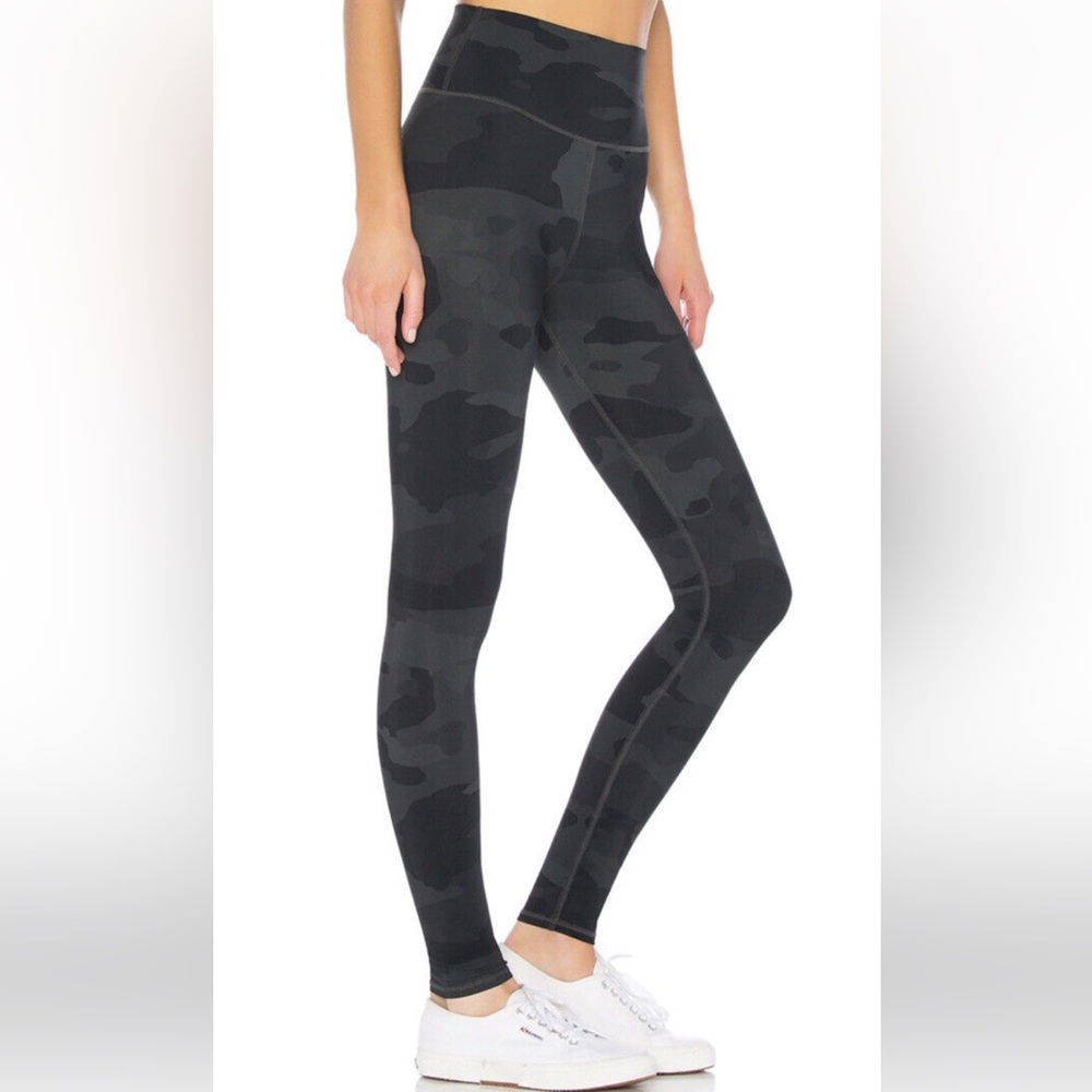Alo Airbrush leggings, size XXS camoflauge